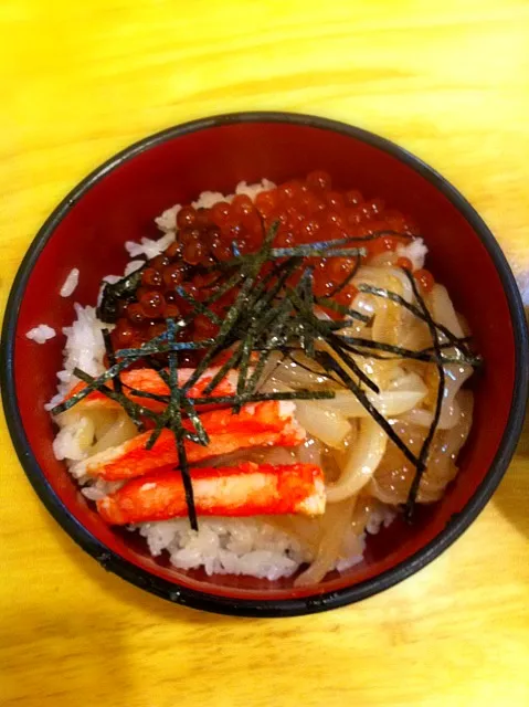 Snapdishの料理写真:漁火丼@函館茶夢|nyocoさん