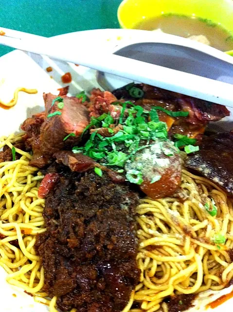 Beef brisket noodles|Adrian Chiaさん