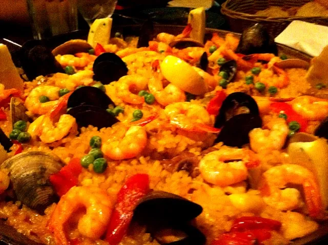 meat and seafood paella|jsさん