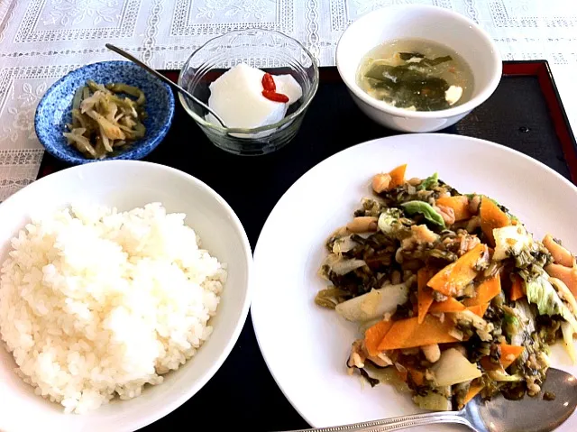 鶏肉と高菜炒め定食|まどろみさん