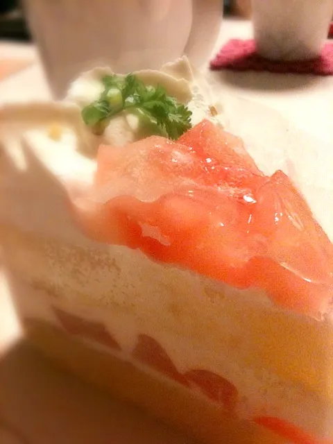 今日は白桃のショートケーキ(*^o^*)|akiueoさん