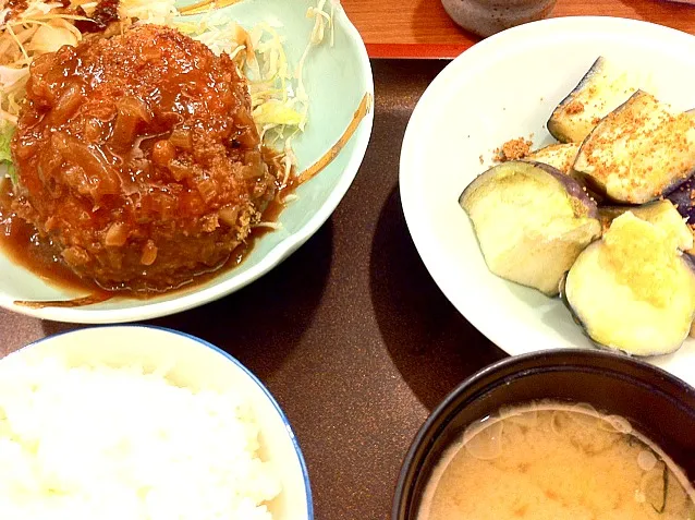 水ナスと肉じゃがコロッケ定食|camille nelsonさん