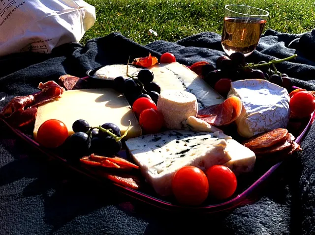 assiette de fromage et de charcuterie|Mattさん