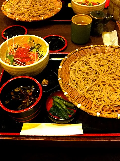 炙り鮭の親子丼定食|いだっちさん