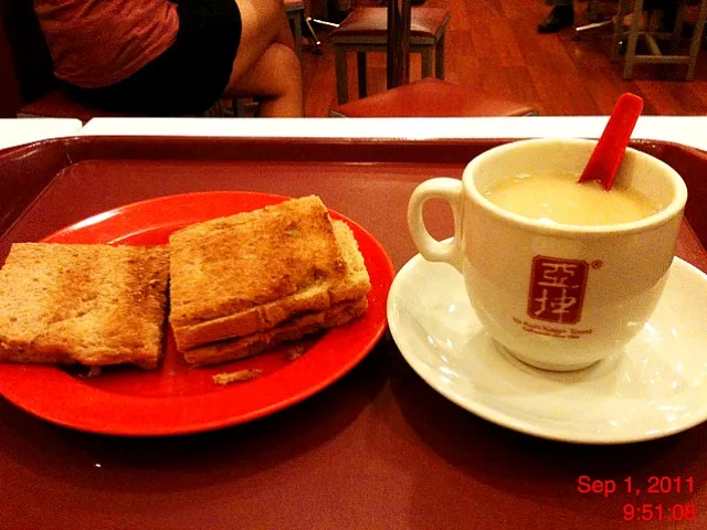 kaya toast, horlicks|Ahmad Nazri Mohamed Naimさん