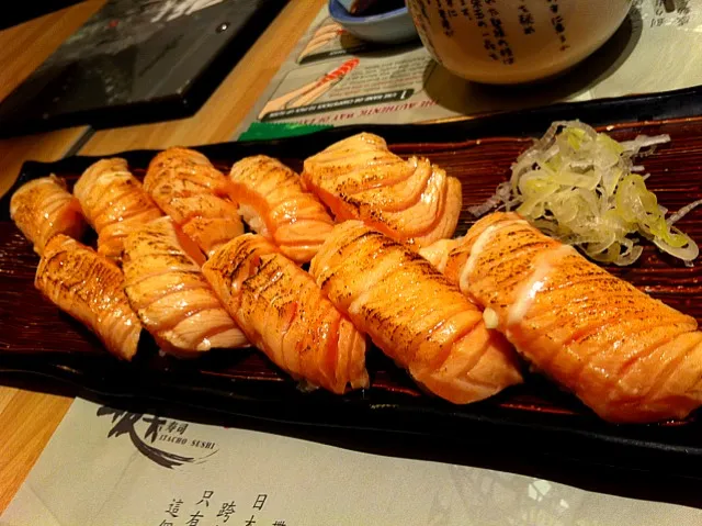 Roasted Salmom sushi.|Jasmine Pehさん