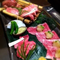 Snapdishの料理写真:但馬屋 焼き肉盛り合わせ|makiさん