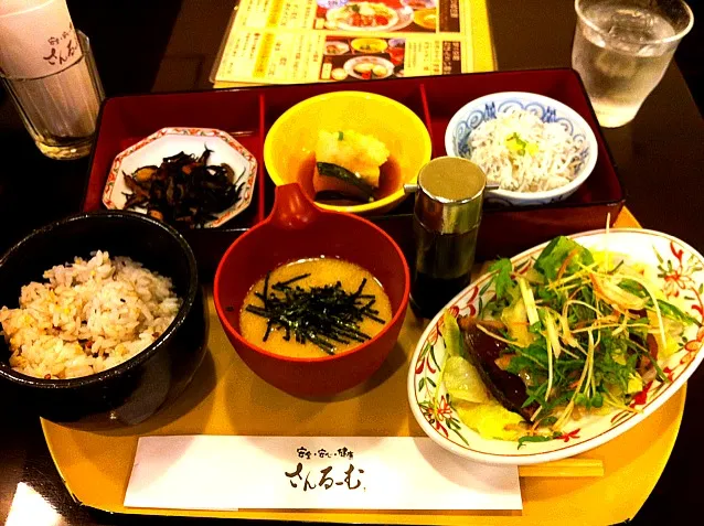 鰹のタタキサラダ風定食|chiharuさん