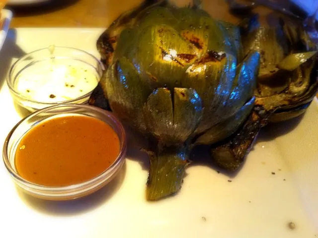 Grilled Artichoke w/ blue cheese and balsamic dips|jessさん