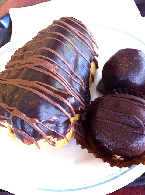 Eclair, PB truffle, Chocolate chip cookie dough truffle|jessさん