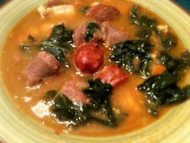 Snapdishの料理写真:Spicy sausage and kale soup|jessさん