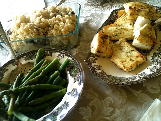 Baked halibut, green beans and wild mushroom risotto|jessさん