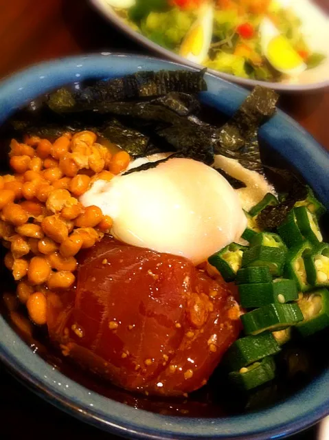 ばくだん丼(บัคคุดันด้ง)|Bunditさん