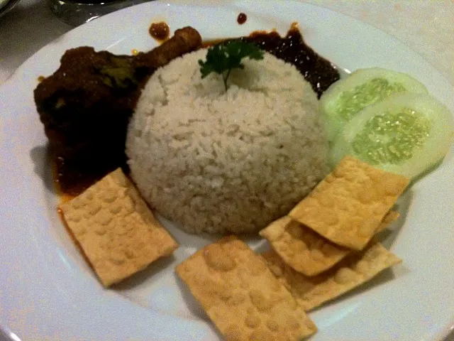 Nasi Lemak with Chicken Rendang|Eleena Isaさん