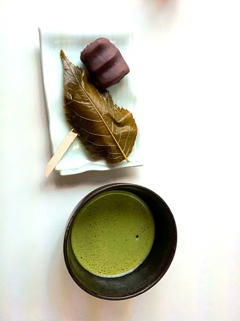 Snapdishの料理写真:Matcha and Sakuramochi|Toru Kubotaさん