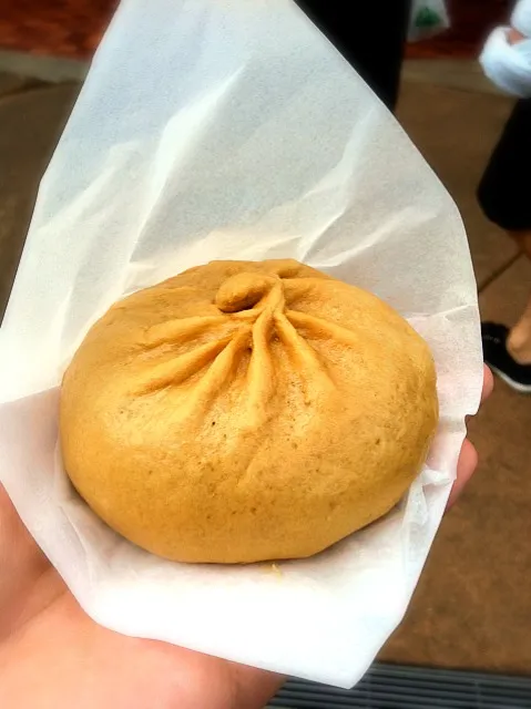 Steamed boar meat bun|Toru Kubotaさん