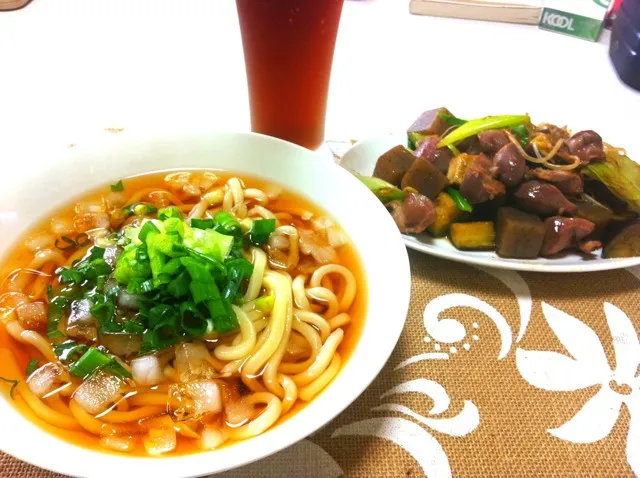 うどん ズリとコンニャク野菜炒め|みかこさん