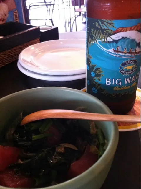 Snapdishの料理写真:ahi poke & kona ale|Chris Shannonさん