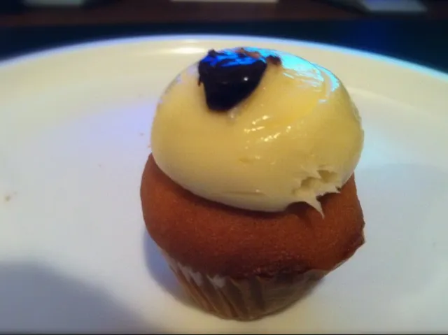 Snapdishの料理写真:Mini Cupcake|chuck slatenさん