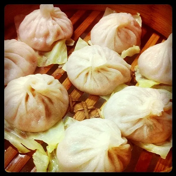 Snapdishの料理写真:Xiao long bao|MUImui Apikallayaさん