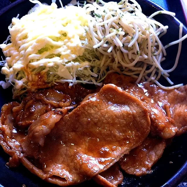 生姜焼き定食|こじゅわいさん