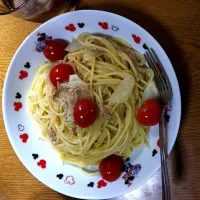 Snapdishの料理写真:トマトとツナのパスタ|じゅんけるさん