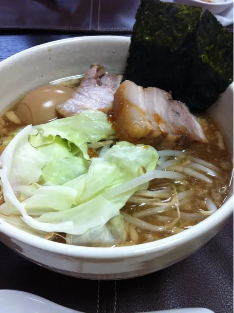 Snapdishの料理写真:豚骨ラーメン。完全オリジナル。できましたぁ‼|ありささん