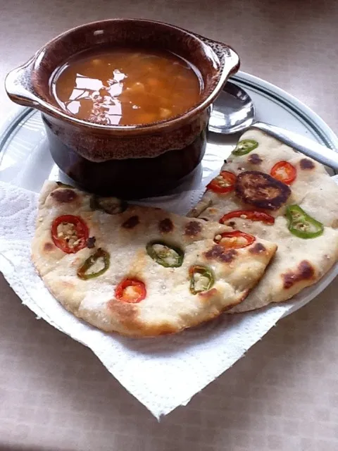 Volcanic Vegetable Soup & Jalepeno Flatbread|Gillian Urquhartさん