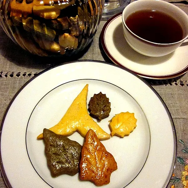 紅茶と自家製クッキーで朝ご飯  Homemade cookies for breakfast|Keiさん