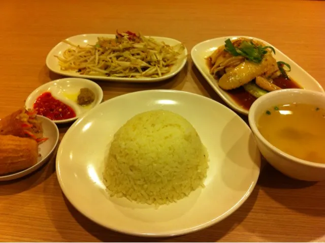 Vivocity: The Chicken Rice Shop|Yuenさん