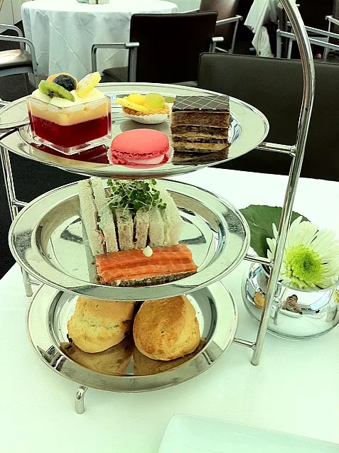 Traditional English Afternoon Tea|hirotomoさん