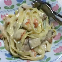 えびとチキンのクリームフェットチーネパスタ|かさこさん