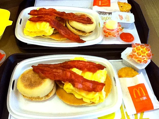 mac donalds supreme breakfast :)) yums|myleneさん