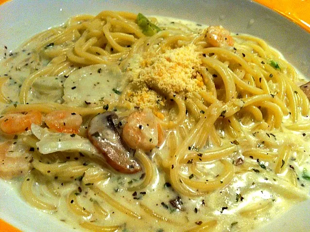 Shrimp cream pasta;;|DongseobShinさん