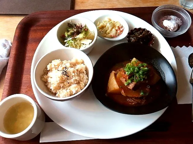 大根と牛肉のトマト煮こみプレート|みさきさん