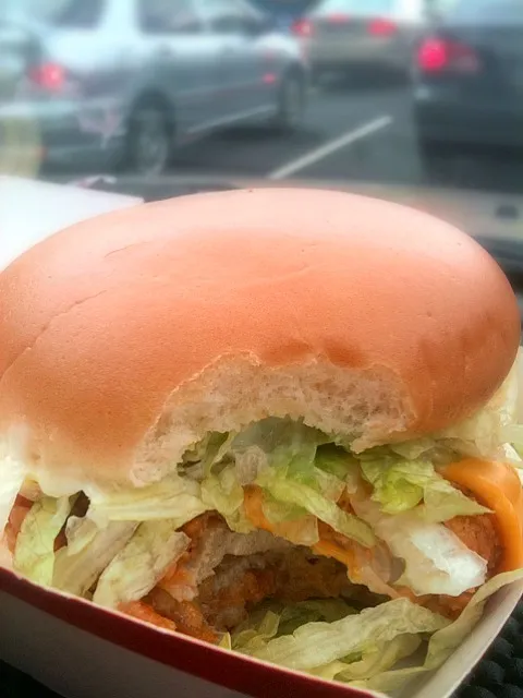 Snapdishの料理写真:McSpicy with plain buns & cheese|farah leeさん