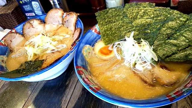 Snapdishの料理写真:元祖札幌 味噌、正油ラーメン♥|あんちょすさん