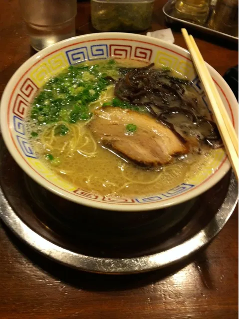 Snapdishの料理写真:豚骨塩ラーメン|sachirokingさん