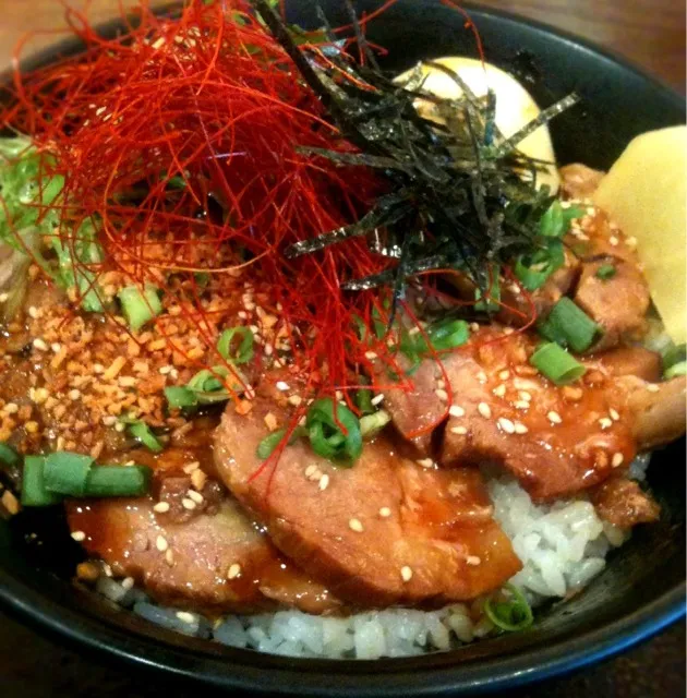 すた丼のチャーシュー丼。昔のシンプルなやつがよかったな…|Koichi Shibataさん