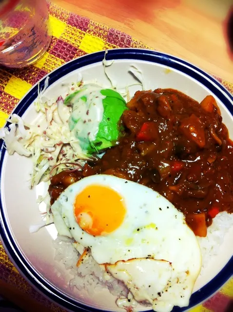 カレー！アボカド！|はしづめ あやみさん