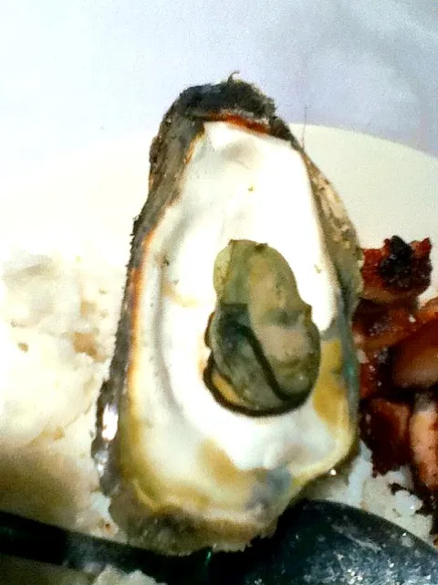 Snapdishの料理写真:Grill Oyster|don kevin lisingさん