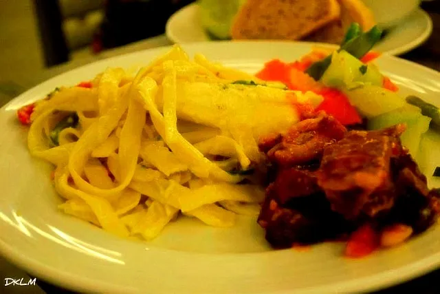 White Cream Pasta with Stir Fry Vegs and Beef Stew|don kevin lisingさん