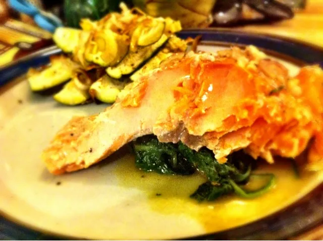 Snapdishの料理写真:salmon, zucchini, spinach, shallots, garlic, sancerre & seasoning|mathilde goldschmidtさん