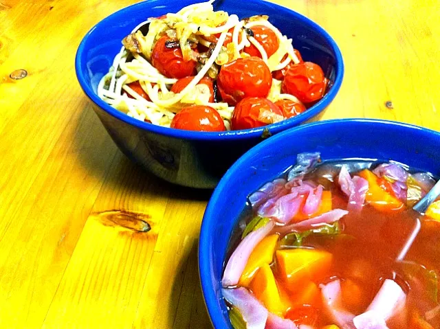 Garbanzo and red cabbage soup. Tomato pasta|claireさん