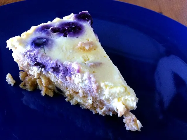 My not so healthy breakfast. :) Blueberry cheese cake.|claireさん