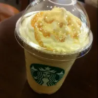 Snapdishの料理写真:アップルクランブルフラペチーノ|梶田友美さん