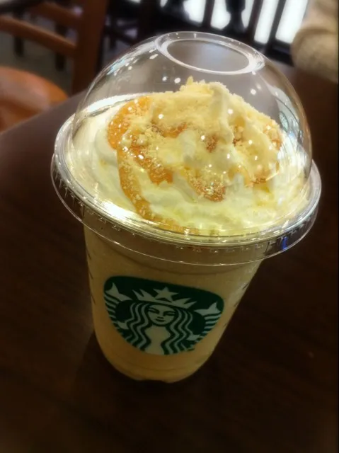 Snapdishの料理写真:アップルクランブルフラペチーノ|梶田友美さん