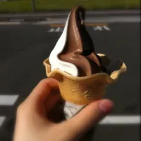 Snapdishの料理写真:MINI STOP ice cream＊|梅内 吉子さん