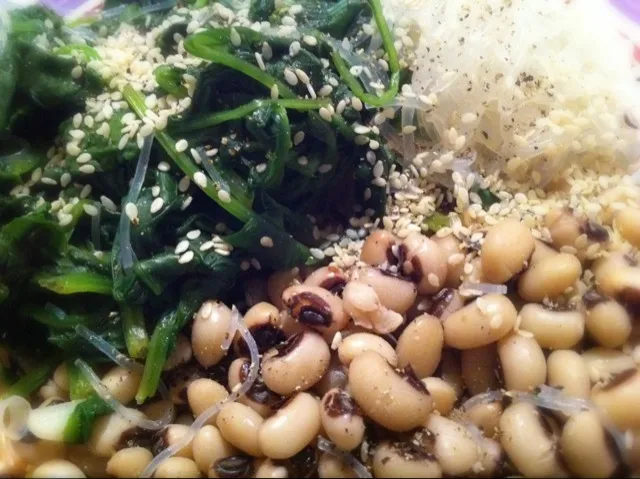 spinach, black-eyed peas, glass noodles|Gabiさん