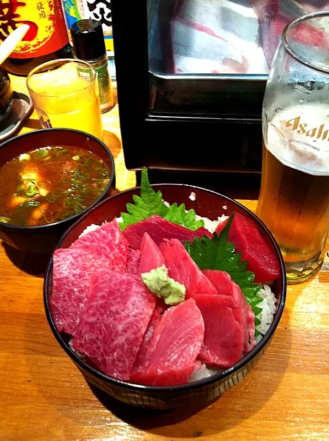 Snapdishの料理写真:大間産本マグロ丼、日本橋で。|Ｍさん